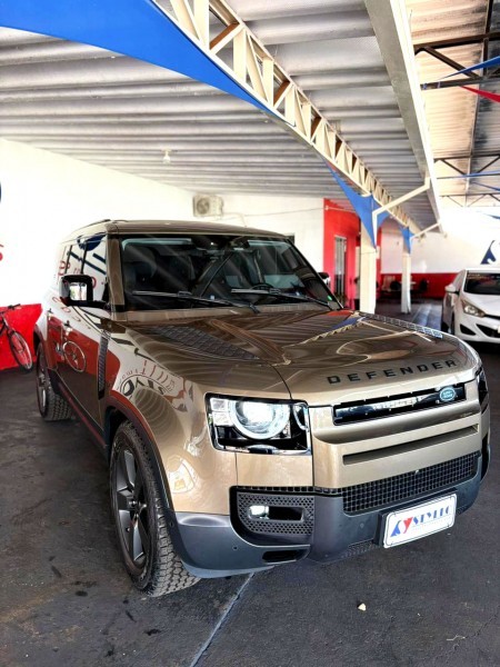 Veculo: Land Rover - Defender - 2.0  Turbo 110p SE em Sertozinho