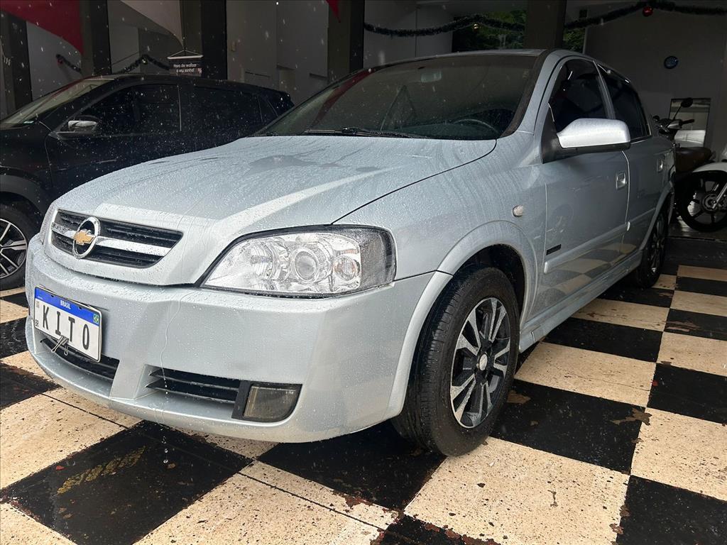 Veculo: Chevrolet (GM) - Astra Hatch - 2.0 MPFI ADVANTAGE 8V FLEX 4P MANUAL em Ribeiro Preto