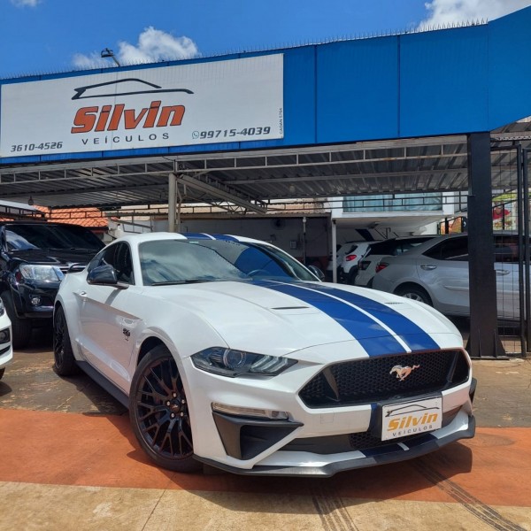 Veculo: Ford - Mustang - 5.0 V8 TI-VCT GASOLINA GT PREMIUM SELECTSHIFT em Ribeiro Preto