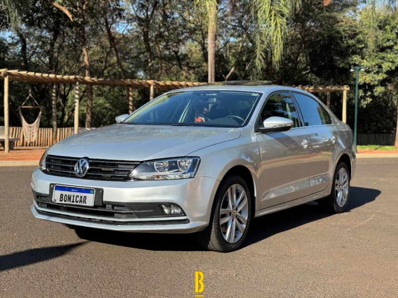 Veculo: Volkswagen - Jetta - 2.0 TSI Highline em Sertozinho