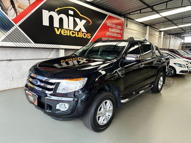 Veculo: Ford - Ranger - 2.5 XLT 4X2 CD 16V em Ribeiro Preto