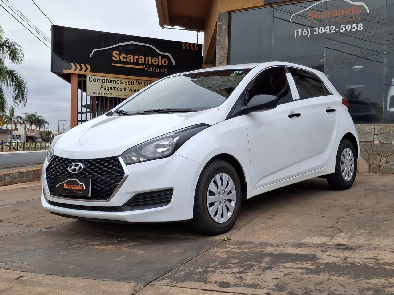 Veculo: Hyundai - HB 20 - Unique 1.0 Flex 12V Mec. em Sertozinho