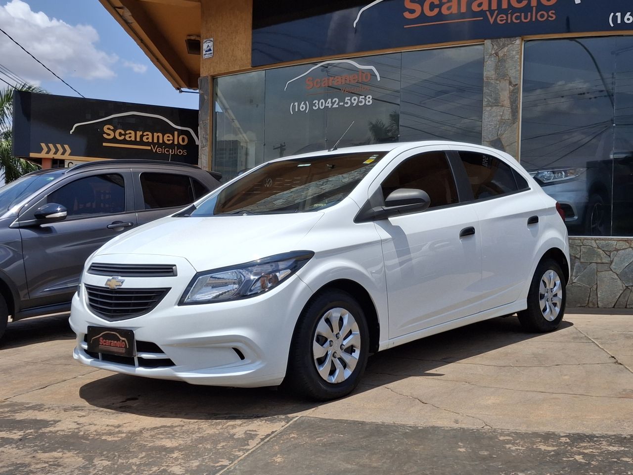 Veculo: Chevrolet (GM) - Onix - HATCH Joy 1.0 8V Flex 5p Mec. em Sertozinho