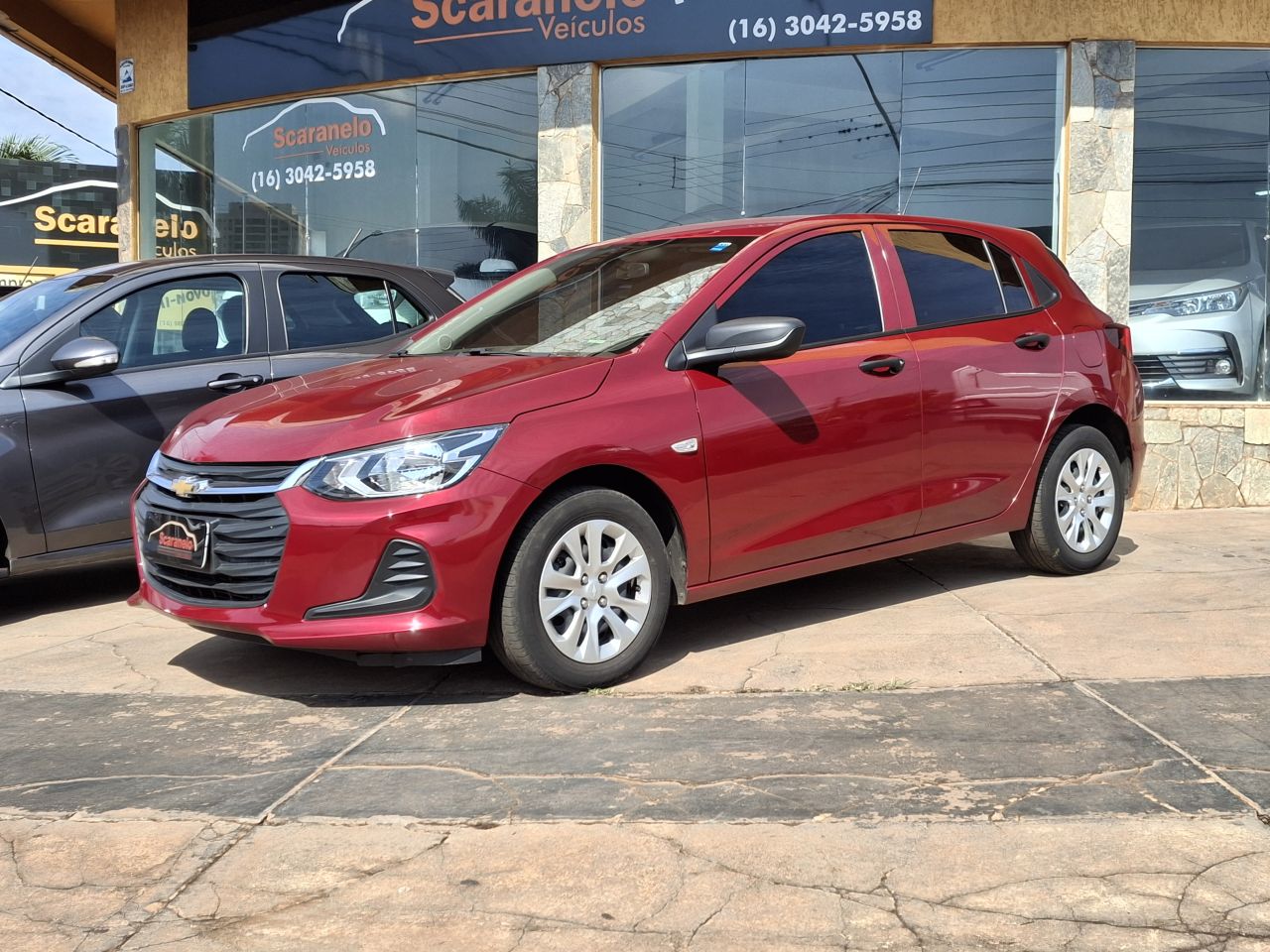 Veculo: Chevrolet (GM) - Onix - HATCH 1.0 12V TB Flex 5p Aut. em Sertozinho