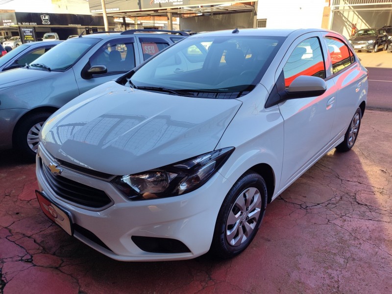 Veculo: Chevrolet (GM) - Onix - ONIX em Ribeiro Preto