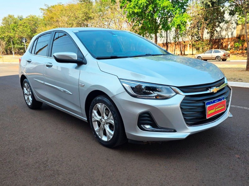 Veculo: Chevrolet (GM) - Onix - 1.0 TURBO PREMIER em Sertozinho