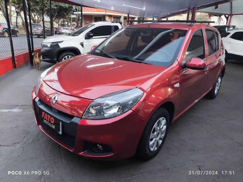 Veculo: Renault - Sandero - SANDERO em Ribeiro Preto