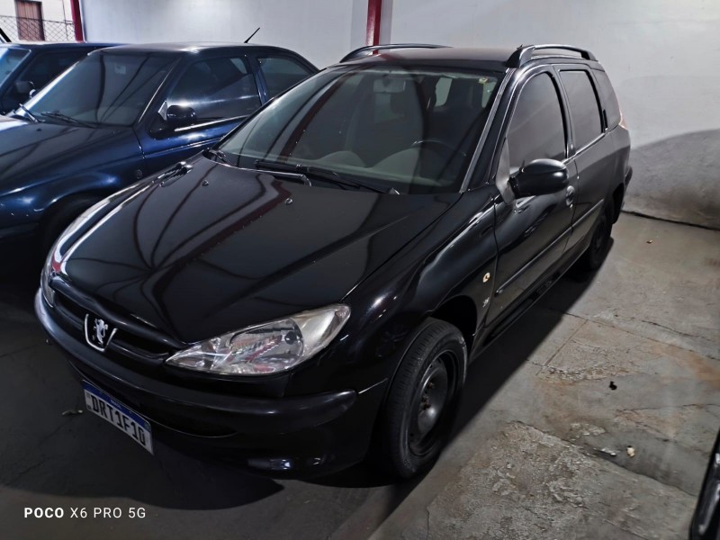 Veculo: Peugeot - 206 SW - Presence 1.4 em Ribeiro Preto