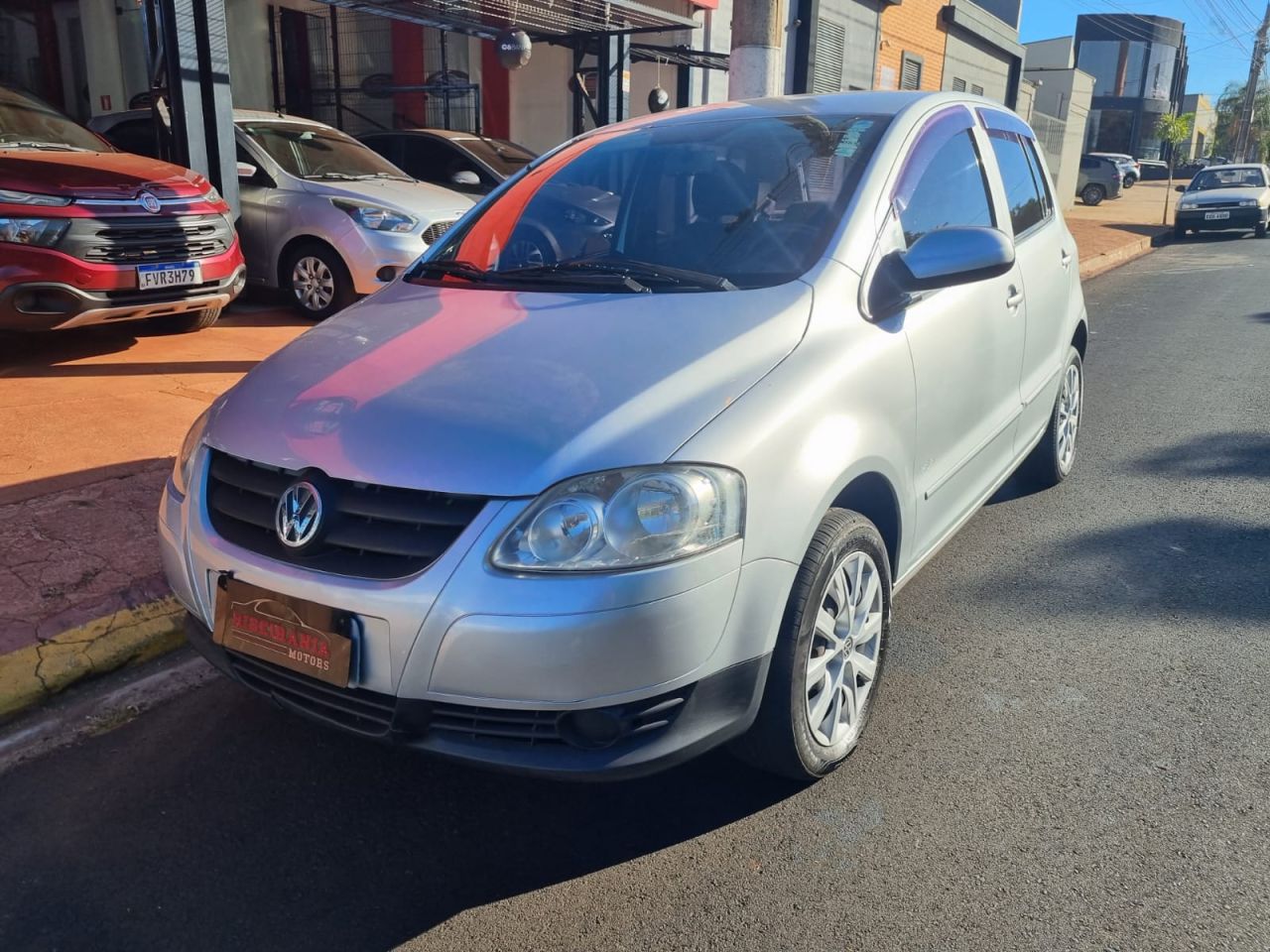 Veculo: Volkswagen - Fox - 1.0 Mi Total Flex 8V 5p em Ribeiro Preto