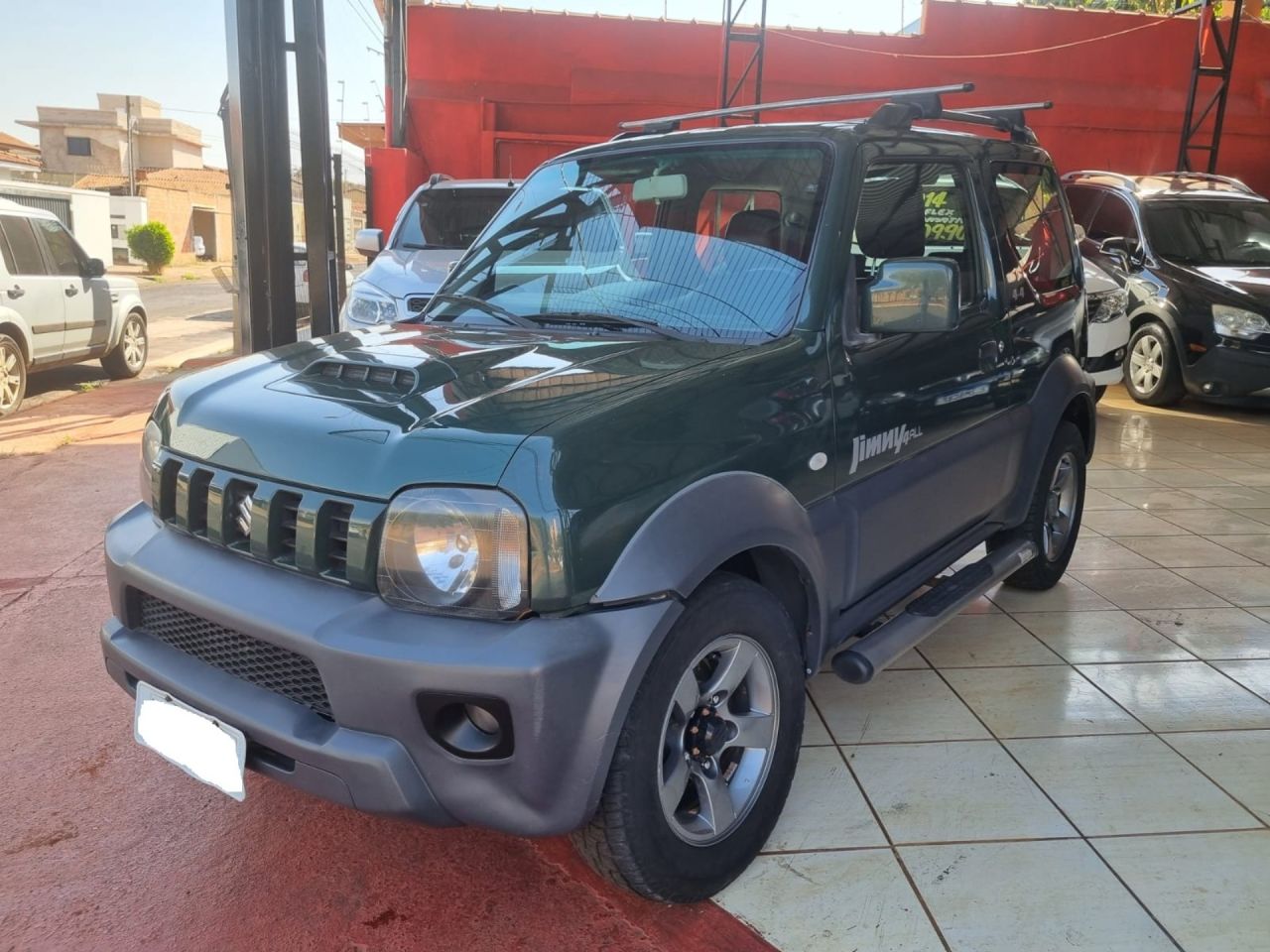 Veculo: Suzuki - Jimny - Wide/ Jimny/4ALL 1.3 16V em Ribeiro Preto