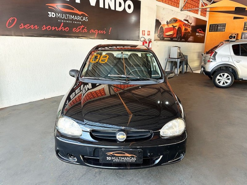Veculo: Chevrolet (GM) - Corsa Sedan - 1.0 MPFI LIFE 8V em Ribeiro Preto