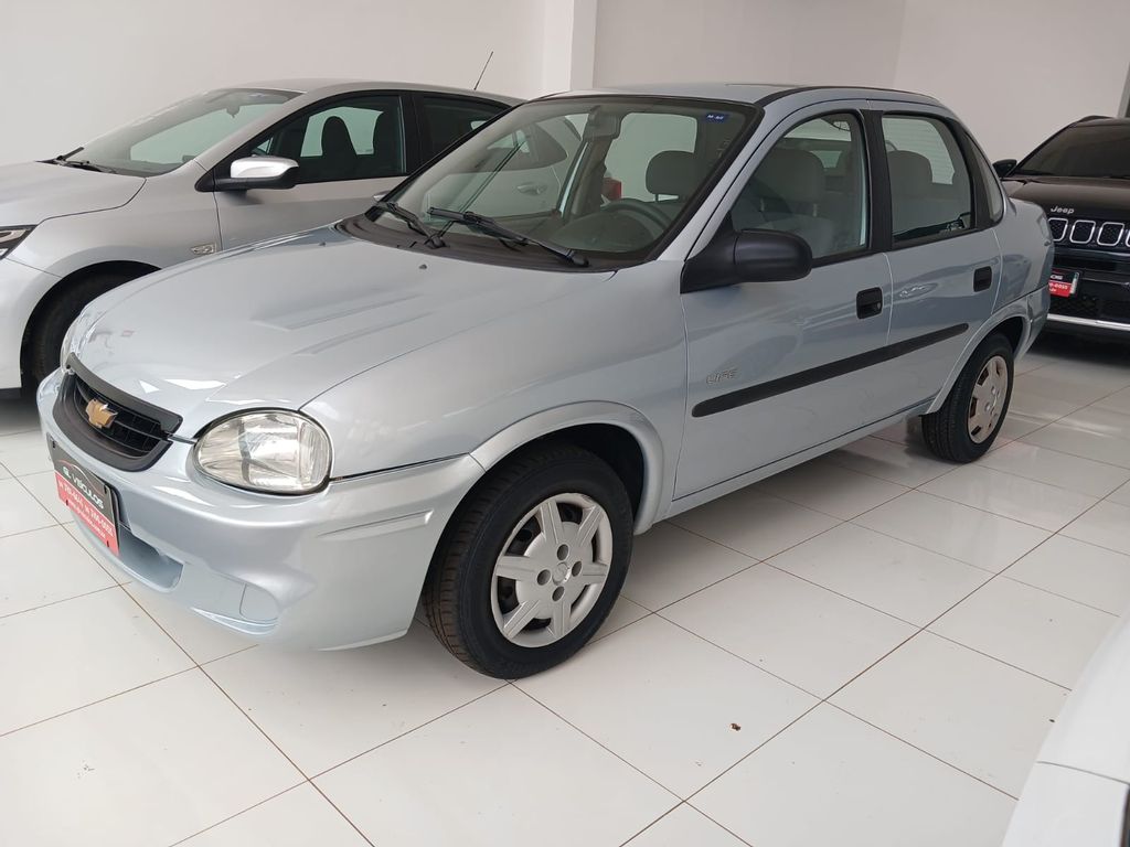 Veculo: Chevrolet (GM) - Corsa Hatch - 1.0 MPFI CLASSIC SEDAN LIFE 8V FLEX 4P MANUAL em Ribeiro Preto