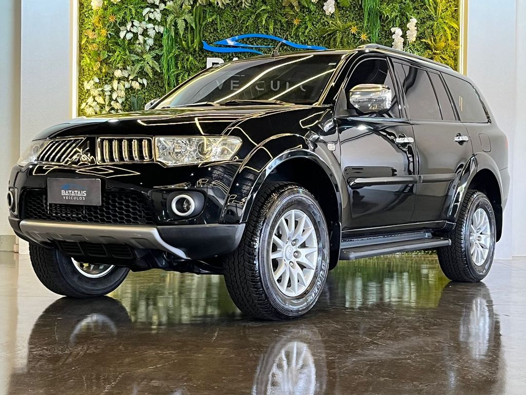 Veculo: Mitsubishi - Pajero - 3.2 HPE 4X4 7 LUGARES 16V TURBO INTERCOOLER DIESEL 4P AUTOMTICO em Batatais