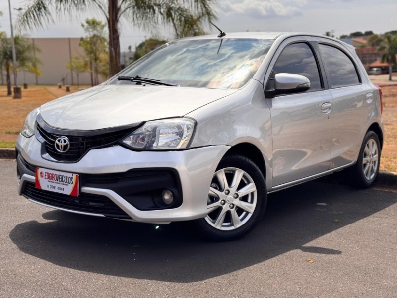 Veculo: Toyota - Etios -  em Batatais