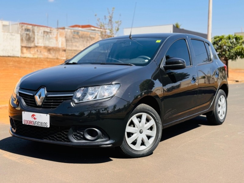 Veculo: Renault - Sandero -  em Batatais