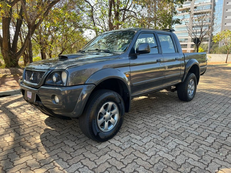 Veculo: Mitsubishi - L-200 - L200 OUTDOOR em Ribeiro Preto