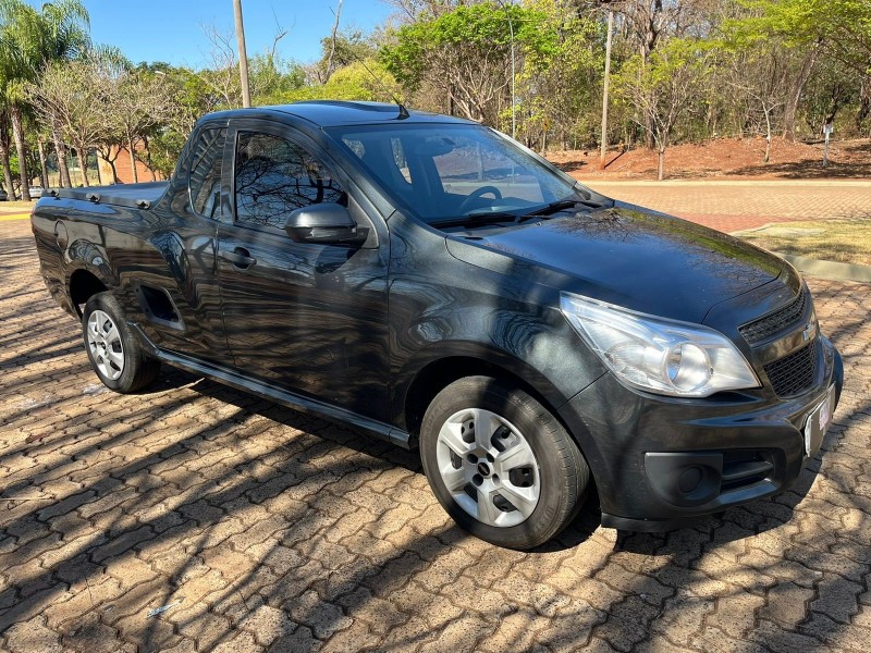 Veculo: Chevrolet (GM) - Montana - MONTANA em Ribeiro Preto