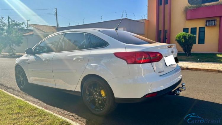 1000Ser Automveis | Focus Sedan SE 2.0 18/19 - foto 2