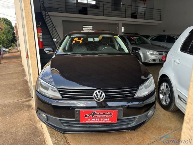 Alexandre Automoveis | Jetta 2.0 Comfortline 4P.  18/18 - foto 4