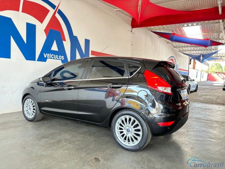 Renan Veculos | Fiesta Hatch New Titanium 1.6 Aut. 4P. 14/15 - foto 8