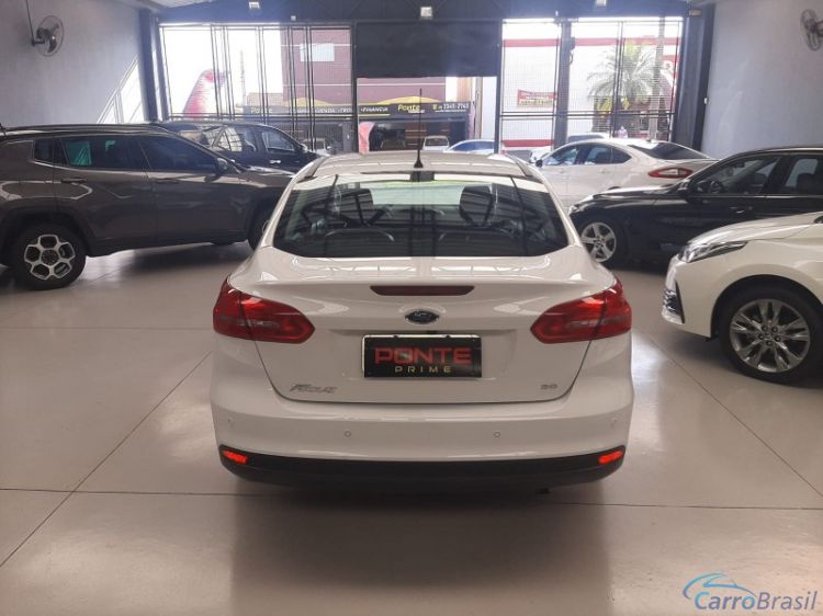 Ponte Veculos | Focus Sedan  SE PLUS FASTBACK 16V  POWERSHIFT 17/17 - foto 6