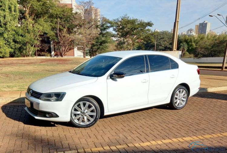 Veicar Multimarcas | Jetta 2.0 flex automatico 14/14 - foto 2