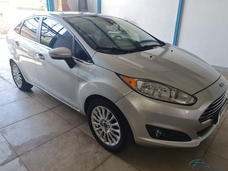 Unicar Veculos | Fiesta Sedan Titanium 1.6 13/14 - foto 4