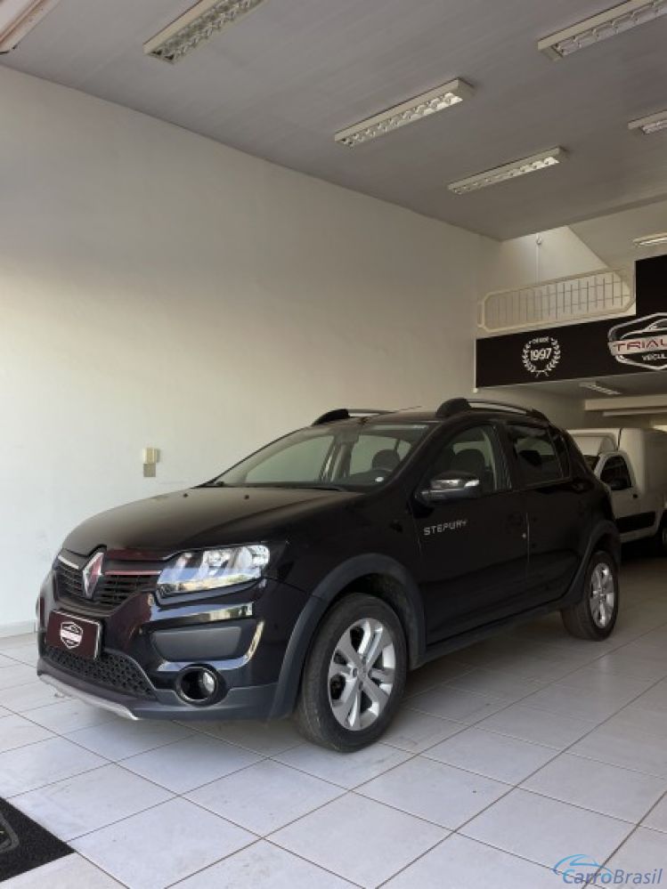 Triauto Veculos | Sandero Stepway 1.6 Flex 14/15 - foto 2