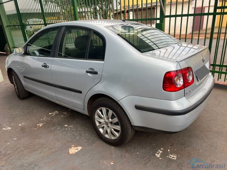 Alemo Veculos | Polo Sedan 1.6 4P.  07/07 - foto 2