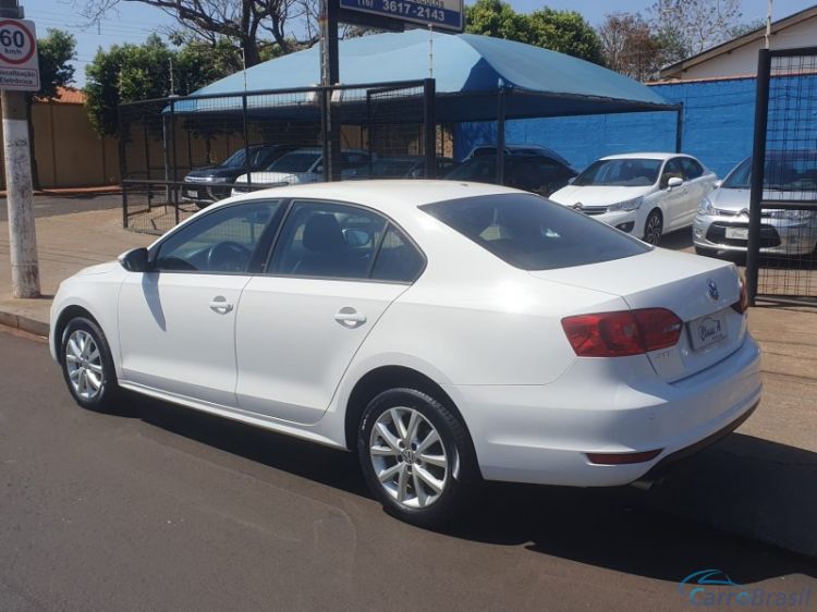 Classe A Veculos | Jetta 2.0 COMFORTLINE AUTO  13/13 - foto 4