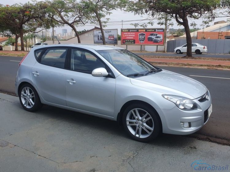 Classe A Veculos | I 30 2.0 GLS AUTOMTICO  12/12 - foto 2