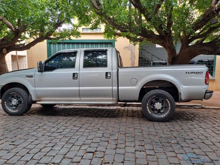 Victor Veculos | F-250 XLT CD 4X2 4P.  04/04 - foto 7