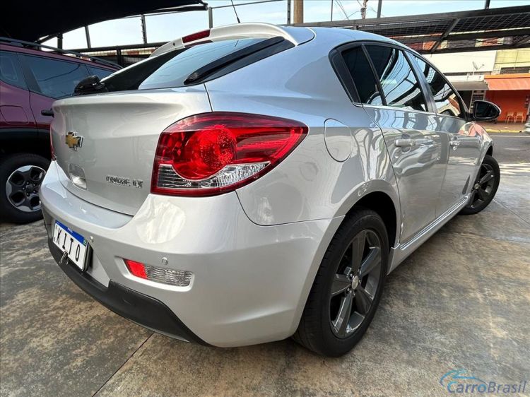 Kito Veculos | Cruze 1.8 LT SPORT6 16V FLEX 4P AUTOMTICO 15/15 - foto 5