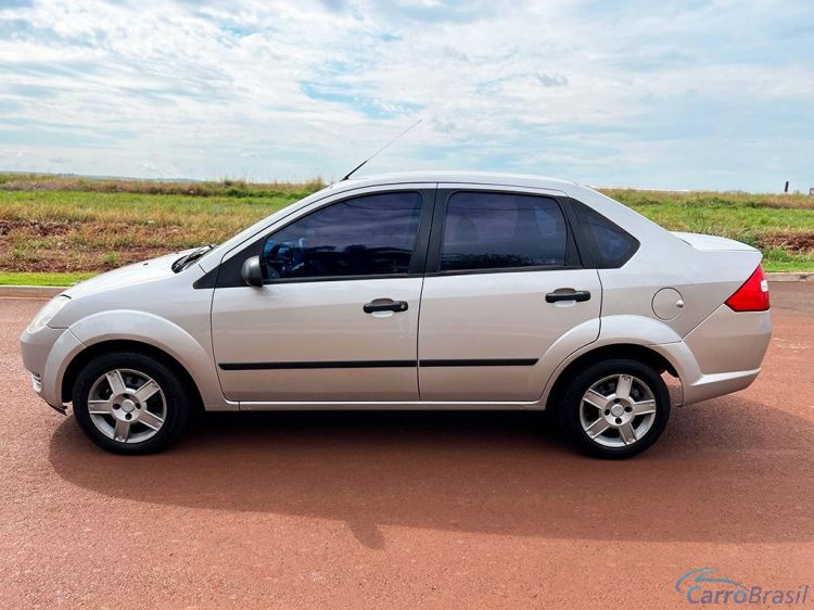 Samuel Automveis | Fiesta Hatch 1.6 MPI TREND SEDAN 8V 06/06 - foto 7