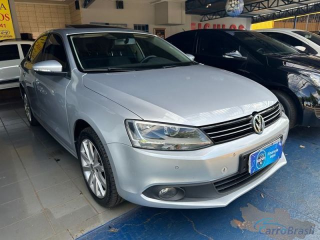 Mais detalhes do Volkswagen Jetta Highline 4P. Flex