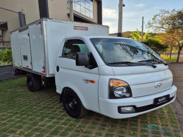 Mais detalhes do Hyundai HR 2.5 LONGO SEM CAAMBA 4X2 16V 130CV TURBO INTERCOOLER DIESEL 2P MANUAL Diesel