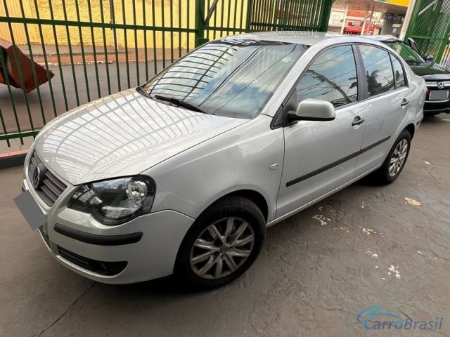 Mais detalhes do Volkswagen Polo Sedan 1.6 4P.  Flex