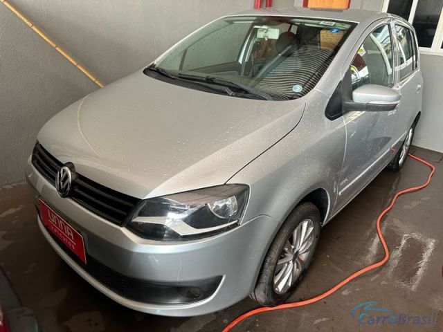 Mais detalhes do Volkswagen Fox 1.0 4P.  Flex