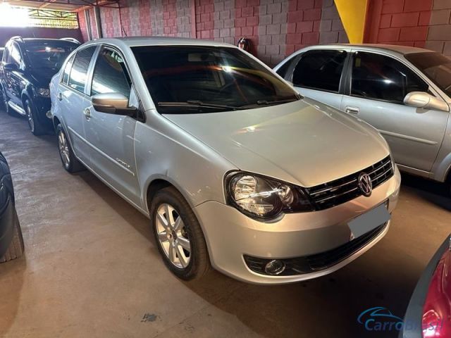 Mais detalhes do Volkswagen Polo Sedan 1.6 Comfortline 4P. Flex