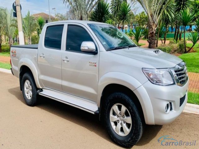 Mais detalhes do Toyota Hilux SRV 4X4 3.0 Diesel