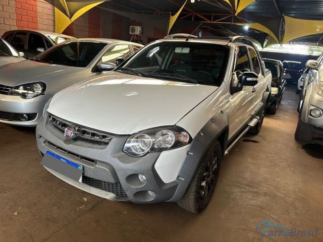 Mais detalhes do Fiat Strada Adventure 1.8 2P.   Flex