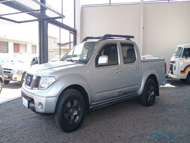 Mais detalhes do Nissan Frontier SE 2.5 4X4 Mec. 4P.  Diesel