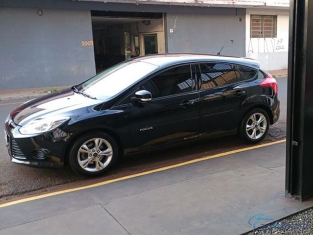 Mais detalhes do Ford Focus 1.6 Aut. 4P.  Flex