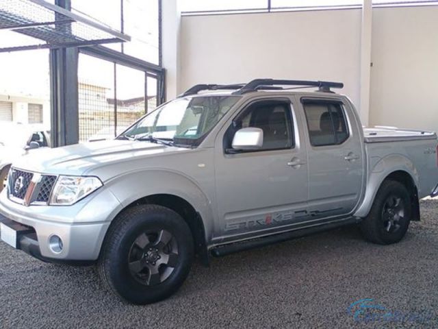 Mais detalhes do Nissan Frontier SE 2.5 4X4 Mec. 4P.  Diesel