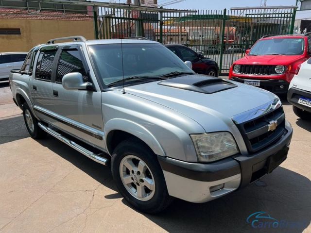 Mais detalhes do Chevrolet (GM) S-10 4P.  Gasolina