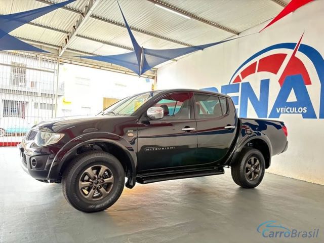 Mais detalhes do Mitsubishi L-200 Triton HPE V6 4X4 3.5 Aut. 4P.  Flex