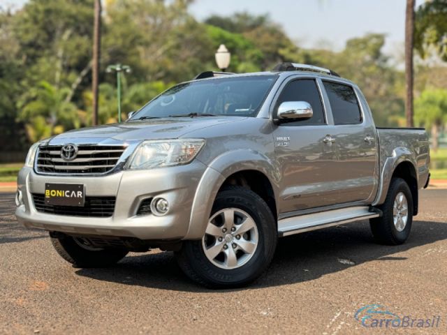 Mais detalhes do Toyota Hilux  Flex