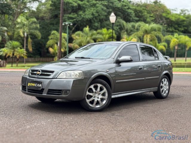 Mais detalhes do Chevrolet (GM) Astra Hatch  Flex