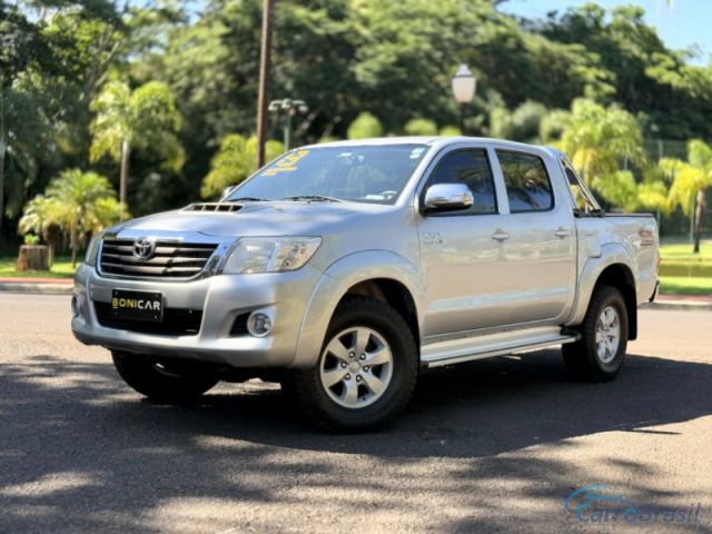 Mais detalhes do Toyota Hilux SRV 4X4 Diesel