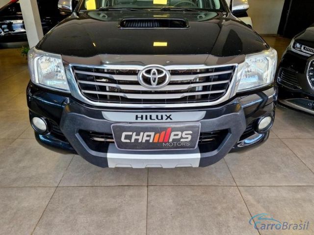 Mais detalhes do Toyota Hilux  Diesel